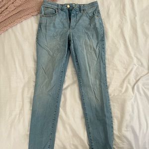 Universal Thread Jeans